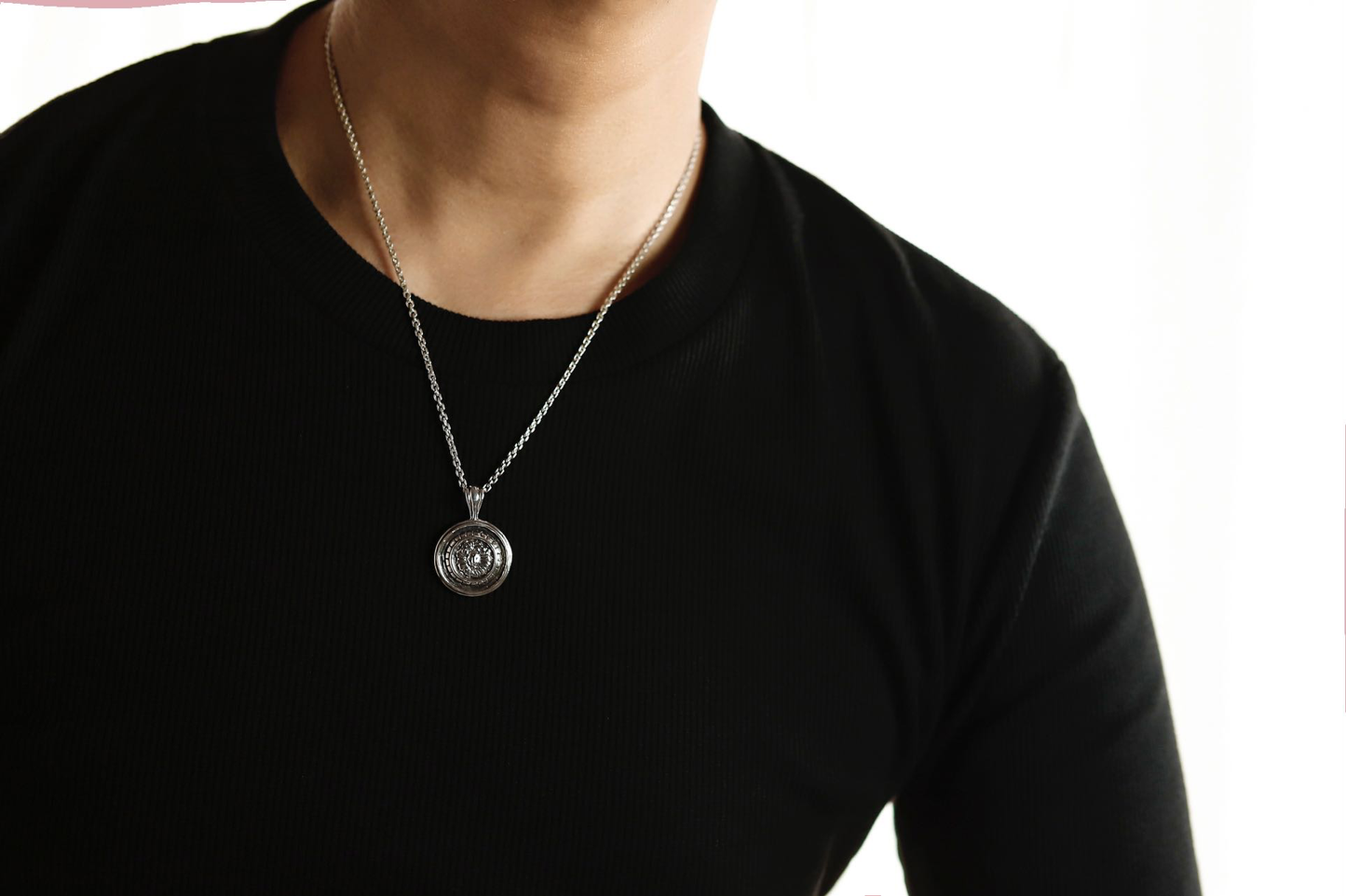 Leone Necklace
